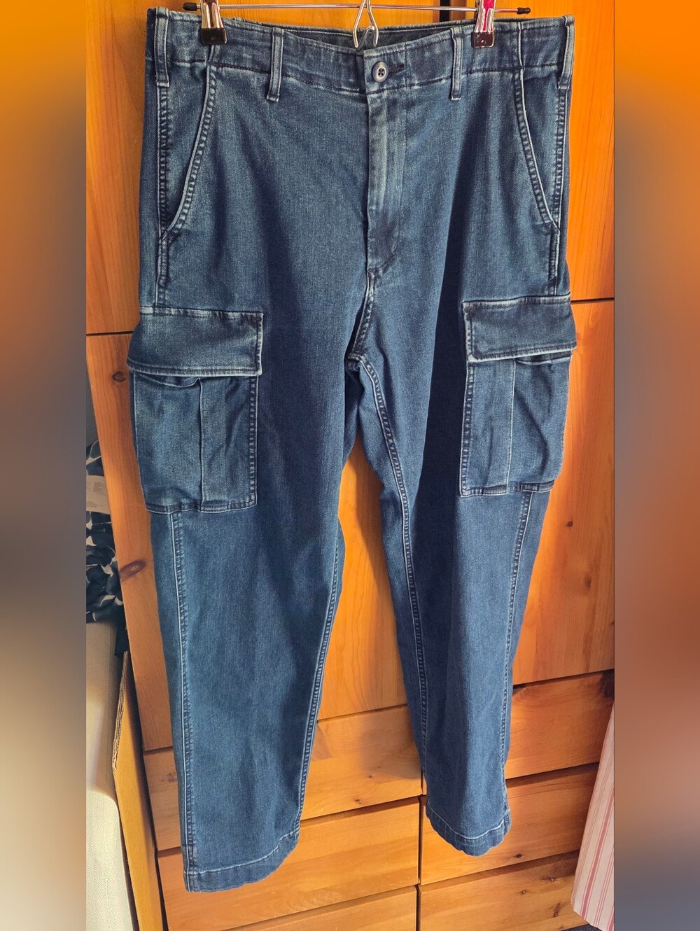 Uniqlo Dark Wash Stretch Denim Cargo Pocket Jeans Size 30-33